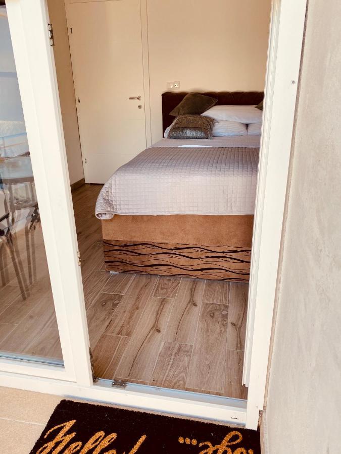 Apartment Elena Donji Okrug  Buitenkant foto