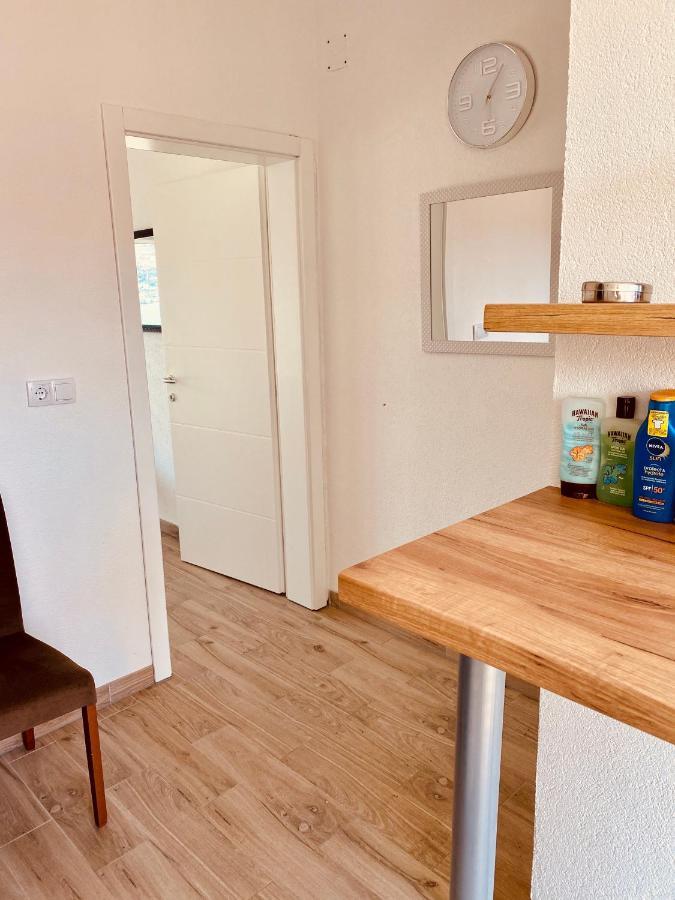 Apartment Elena Donji Okrug  Buitenkant foto